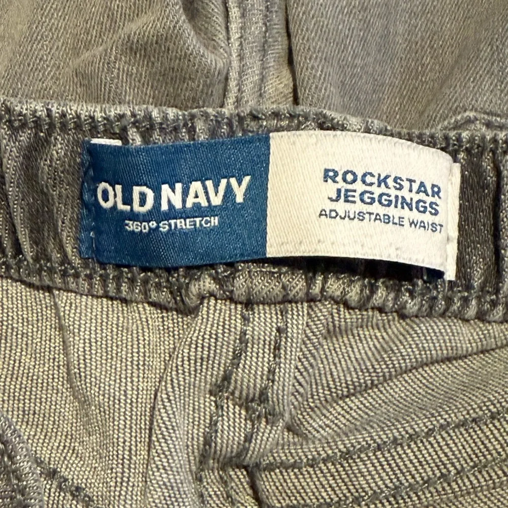 Old Navy Unisex Skinny 360 Stretch Jeans • Gray Wash • 18-24 Months 👖